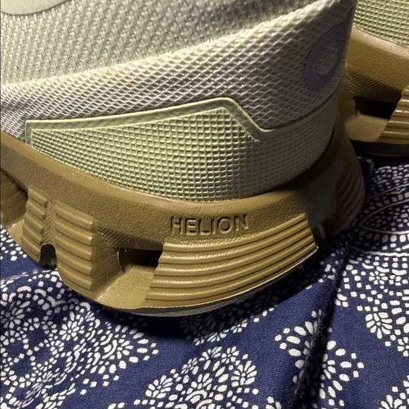 OC Beige and Olive Running Shoes - Picture 6 of 6